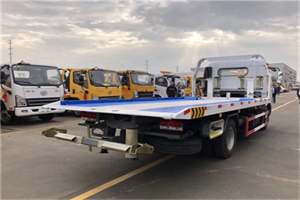 盈江汽车救援补胎